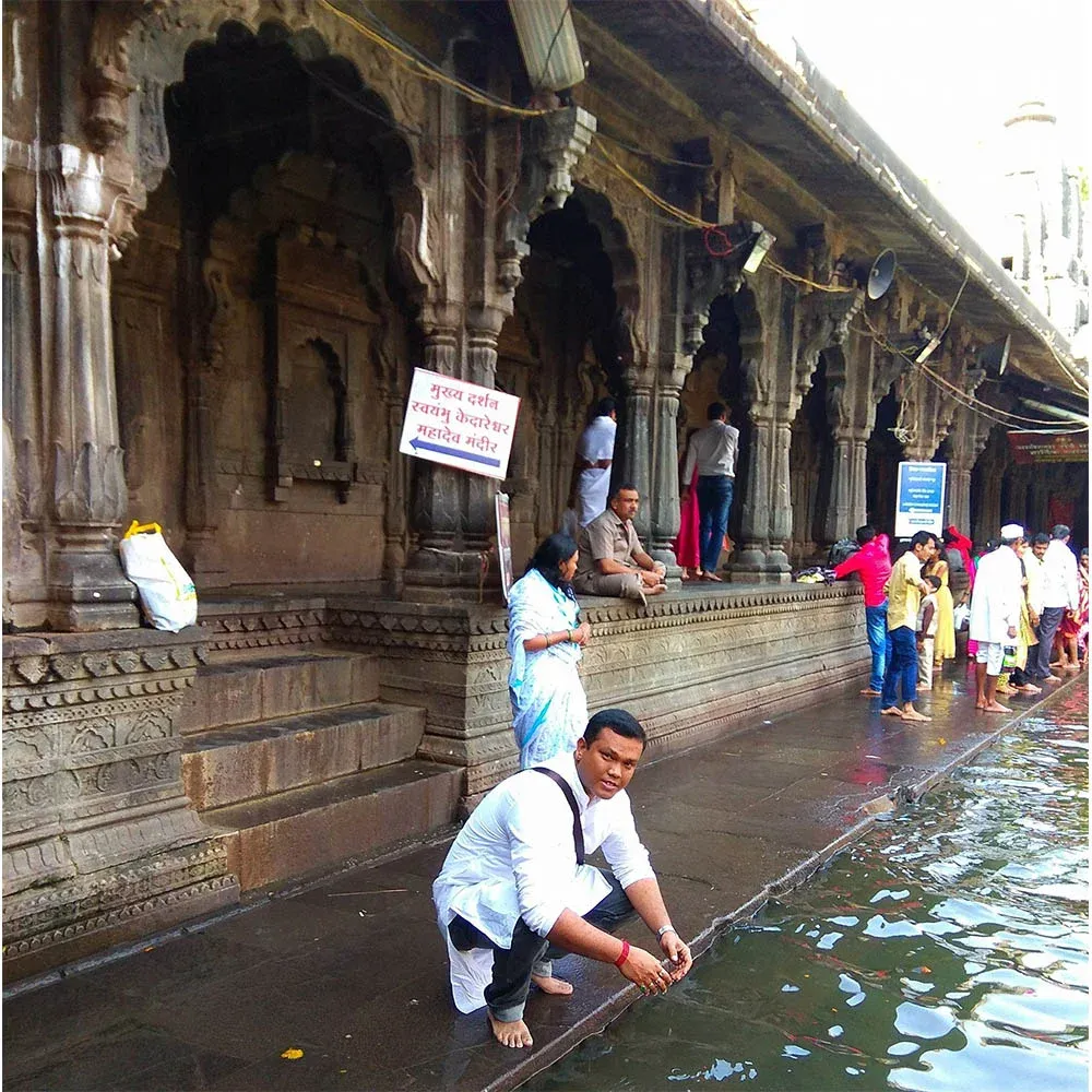 Astrologer Sailyajit in Shiv Mandir